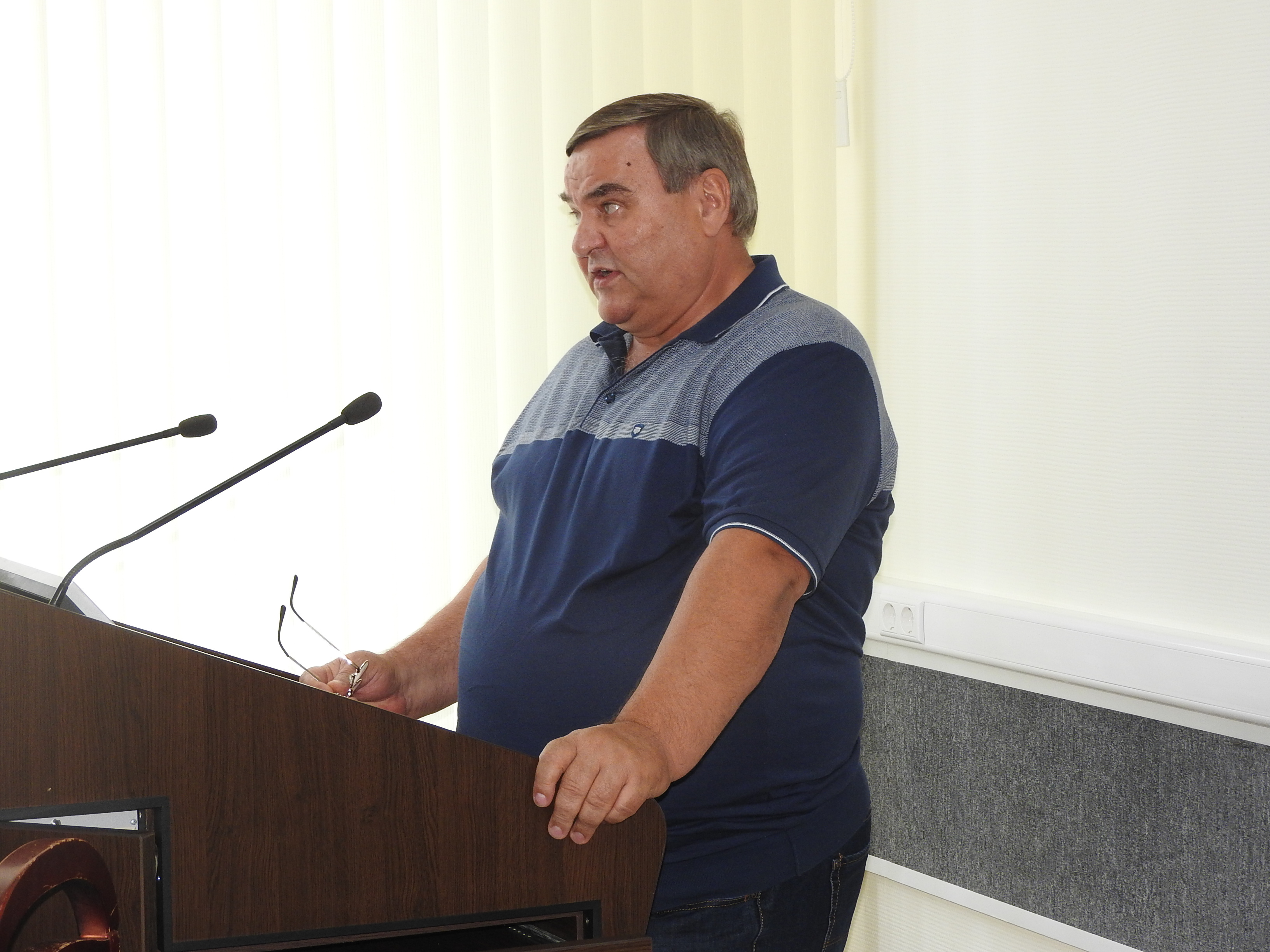 проректор по хозяйственной работе