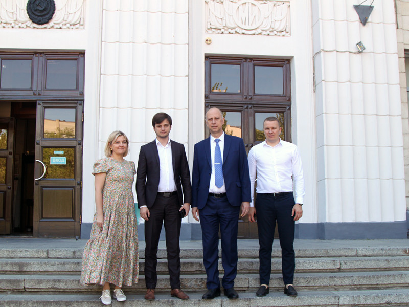 в департамент молодежной политики. аширов денис валерьевич. директор маи. структура отдела социальной и молодежной политике. департамент в университете это.