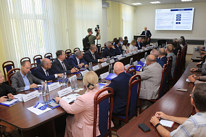Пресс-служба Волгоградской областной Думы: В Волгограде обсудили задачи подготовки кадров для промышленного сектора региона