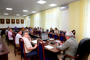 At the latest meeting of the admissions committee, admitting students for fee-paying (contract-based) education was discussed