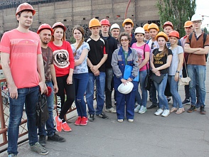 Будущие металлурги посетили «Красный Октябрь»