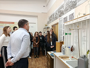 Сварочный динозавр и фрагмент котла из XIX века: о чем еще узнали студенты на экскурсии в Музее тепла «Концессий»?