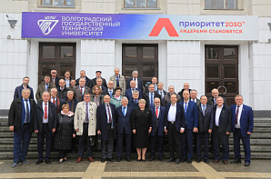 Издание «Наука в Сибири»: Председатель СО РАН принял участие в выездном заседании бюро Отделения химии и наук о материалах РАН