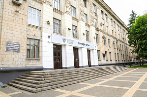 Развитие партнерства науки и производства: рабочая встреча с первым проректором ВолгГТУ, членом-корреспондентом РАН С.В. Кузьминым