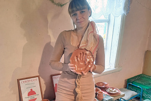 Выпускница ИАиС ВолгГТУ Надежда Рыхлёнок рассказала, как ушла из бухгалтерии, чтобы дать жизнь глине и найти своё призвание на волгоградской земле