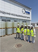 Иностранные студенты ХТФ ВолгГТУ посетили производство «Волгохимнефть»