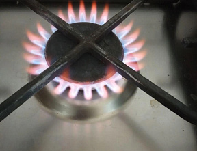 V1.RU. «Возможно, это опасно для жизни»: жители города под Волгоградом жалуются на странный цвет пламени в газовых приборах