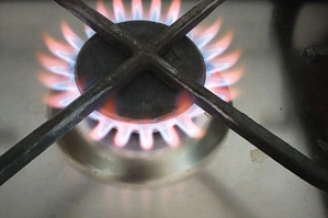 V1.RU. «Возможно, это опасно для жизни»: жители города под Волгоградом жалуются на странный цвет пламени в газовых приборах