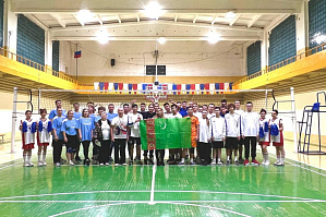 В СФ ВолгГТУ прошел предновогодний внутривузовский турнир по волейболу