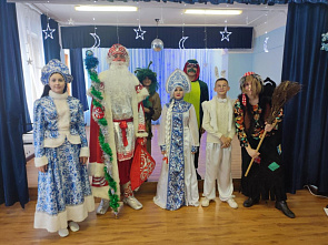 Новогоднее театрализованное представление для детей преподавателей и сотрудников Себряковского филиала ВолгГТУ «В гостях у Сказки!»