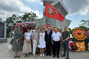 Scientists of VSTU honored the memory of Soviet, Russian, and Vietnamese soldiers at the former Russian military base Cam Ranh in Vietnam