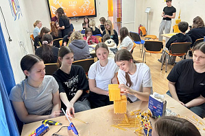 В лагере «Зеленая Волна» проходит профильная смена «Строительство и архитектура: старт в моделирование и проектирование»