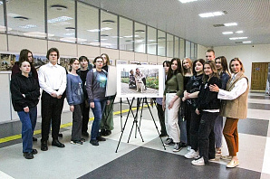 Студенты ВолгГТУ посетили выставку «Военная операция глазами журналистов Южного филиала «Российской газеты»