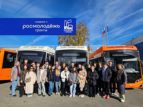 Робот Kuka, сварка и водоробус: гимназистам продемонстрировали автобусное производство и возможности ЦМИТ ВПИ (филиала) ВолгГТУ